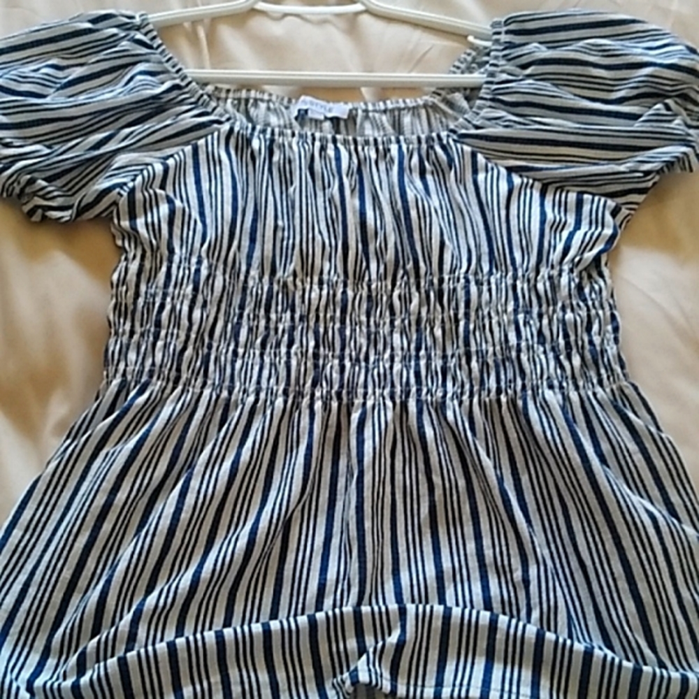 Blue and white striped top0